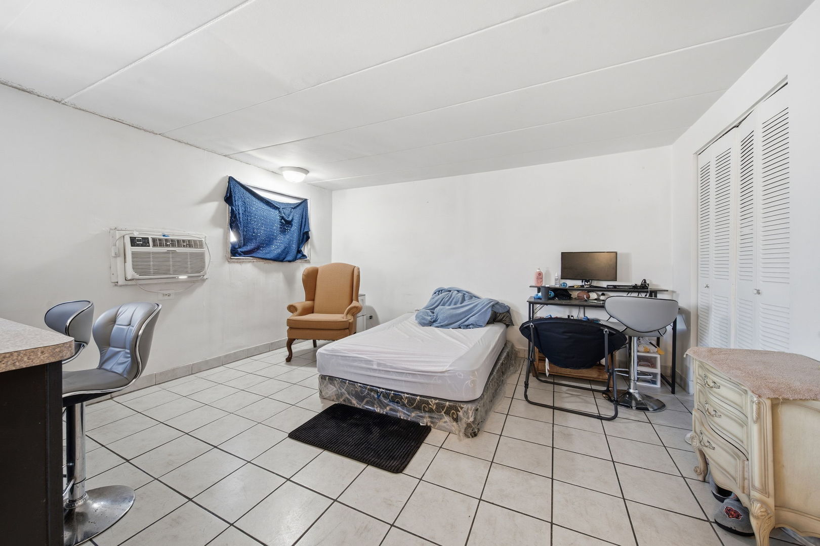 5470 S Archer Avenue #3B, Chicago, IL 60638