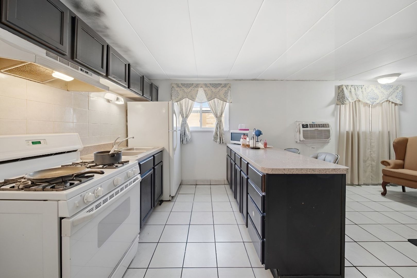 5470 S Archer Avenue #3B, Chicago, IL 60638