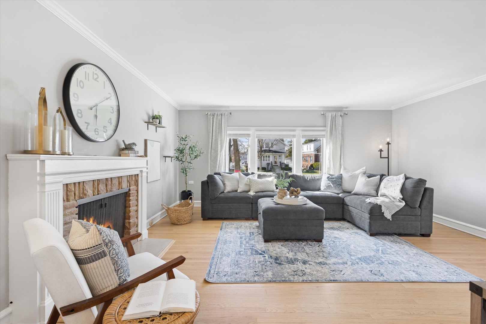 267 N Larch Avenue, Elmhurst, IL 60126