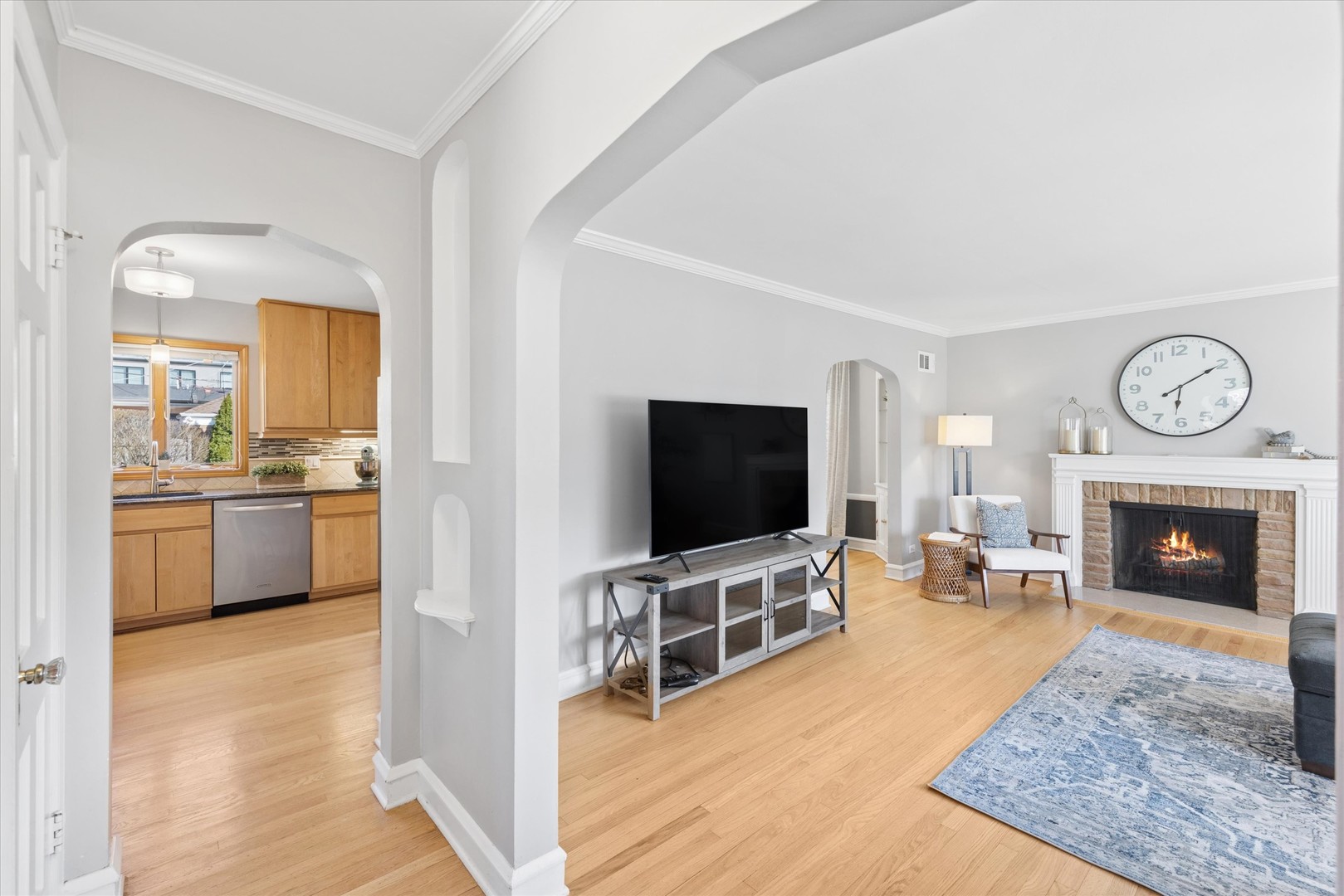 267 N Larch Avenue, Elmhurst, IL 60126