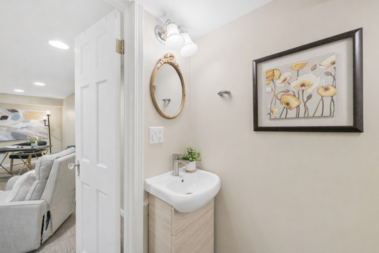 267 N Larch Avenue, Elmhurst, IL 60126