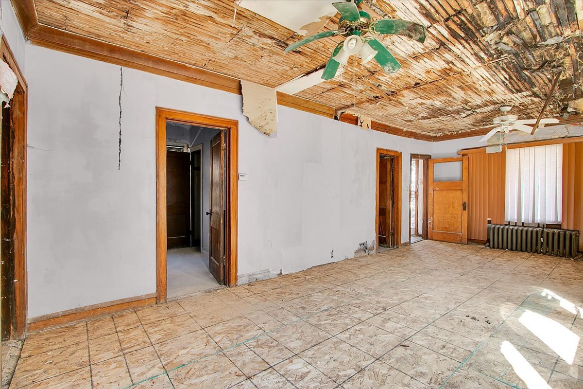 635 E 92nd Place, Chicago, IL 60619