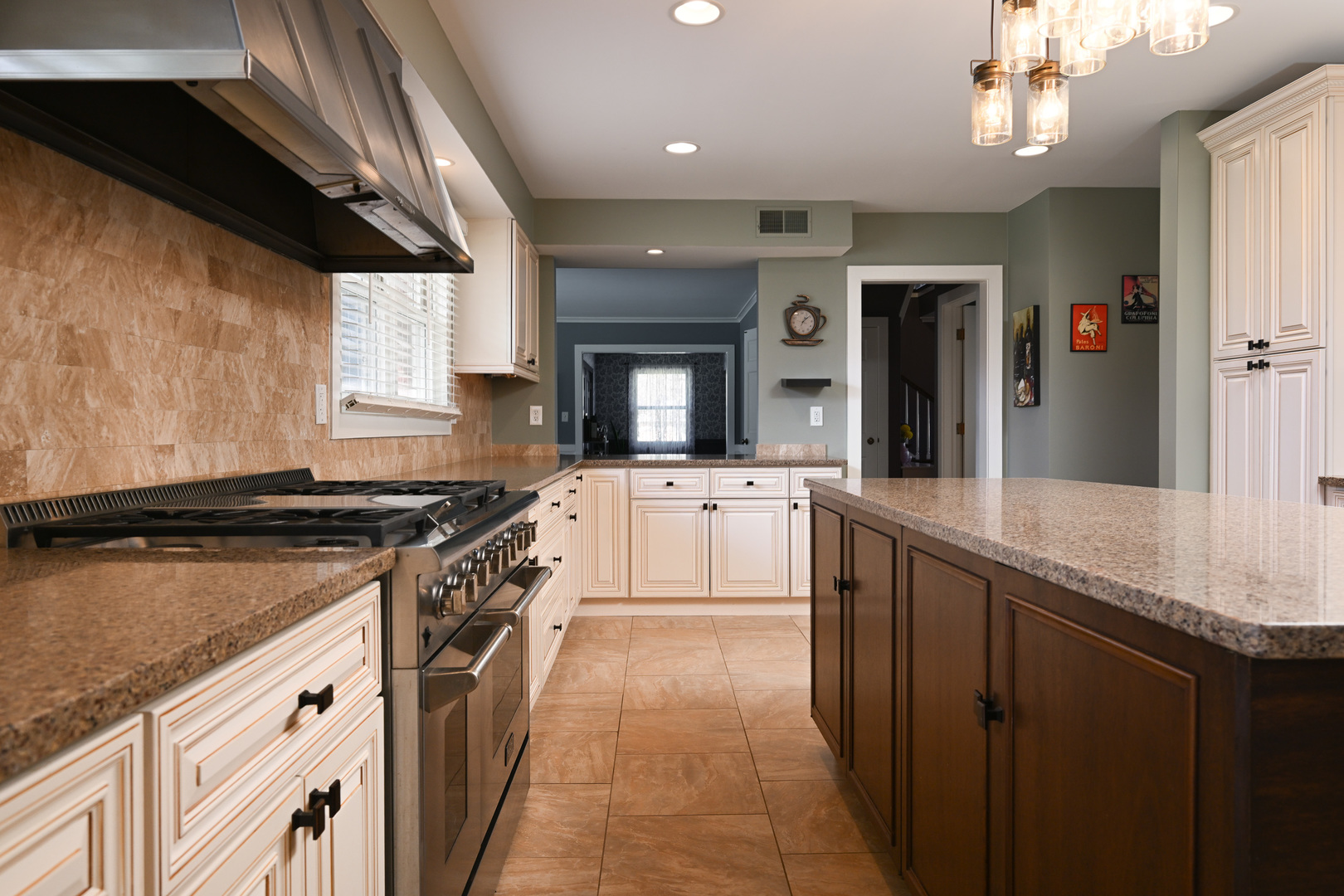 5N300 Powis Road, Wayne, IL 60184