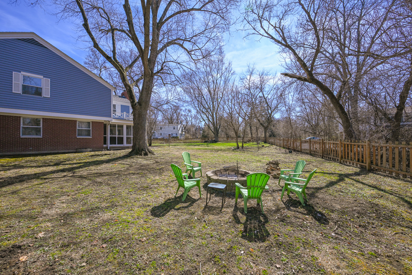 5N300 Powis Road, Wayne, IL 60184