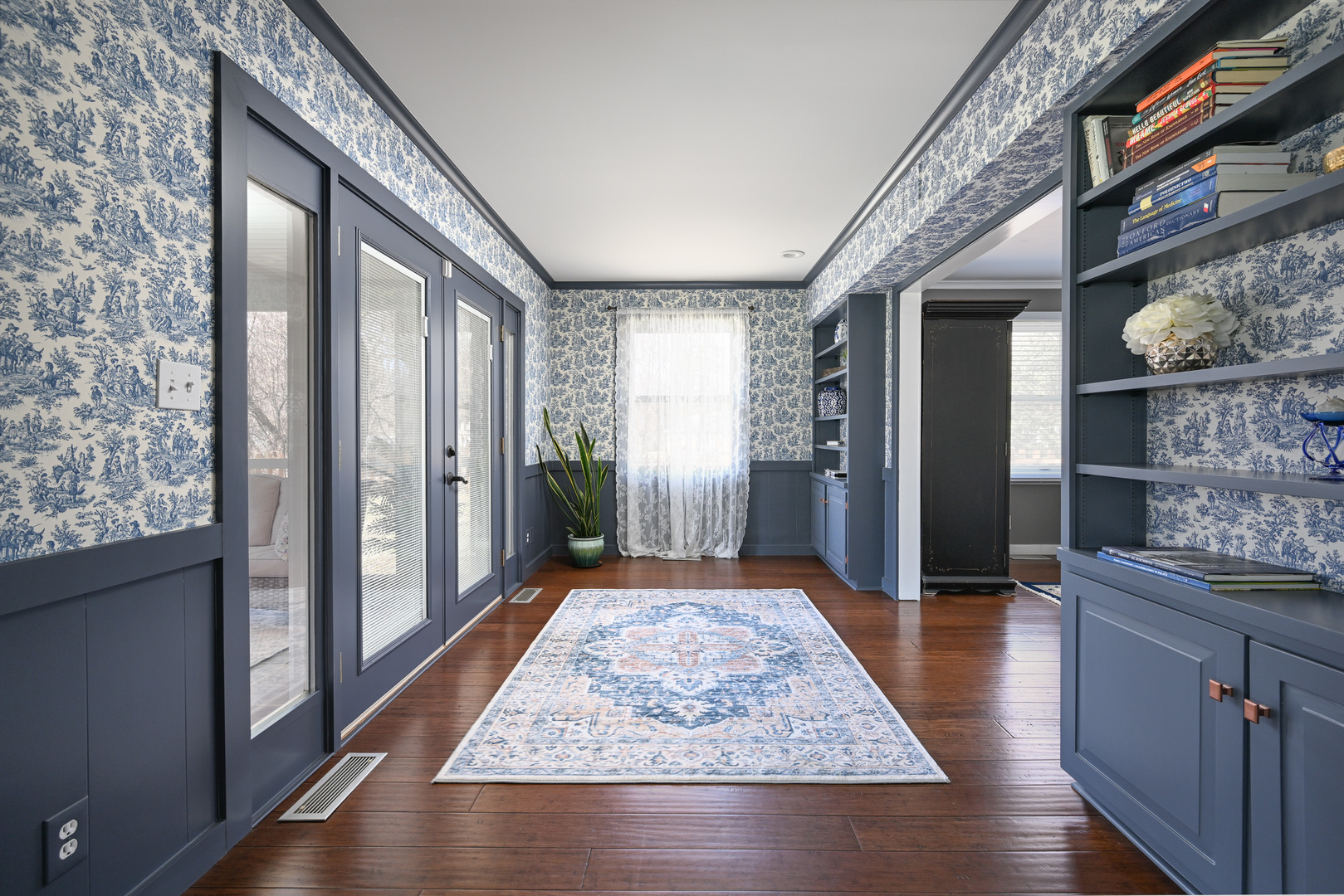 5N300 Powis Road, Wayne, IL 60184