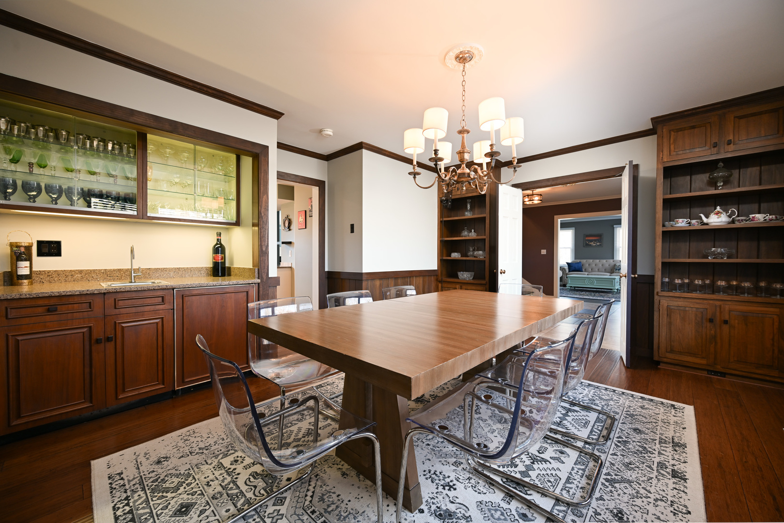 5N300 Powis Road, Wayne, IL 60184