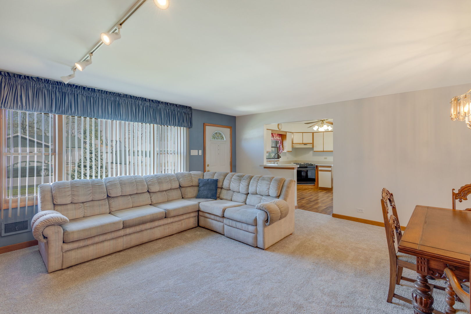 7331 W 114th Place, Worth, IL 60482