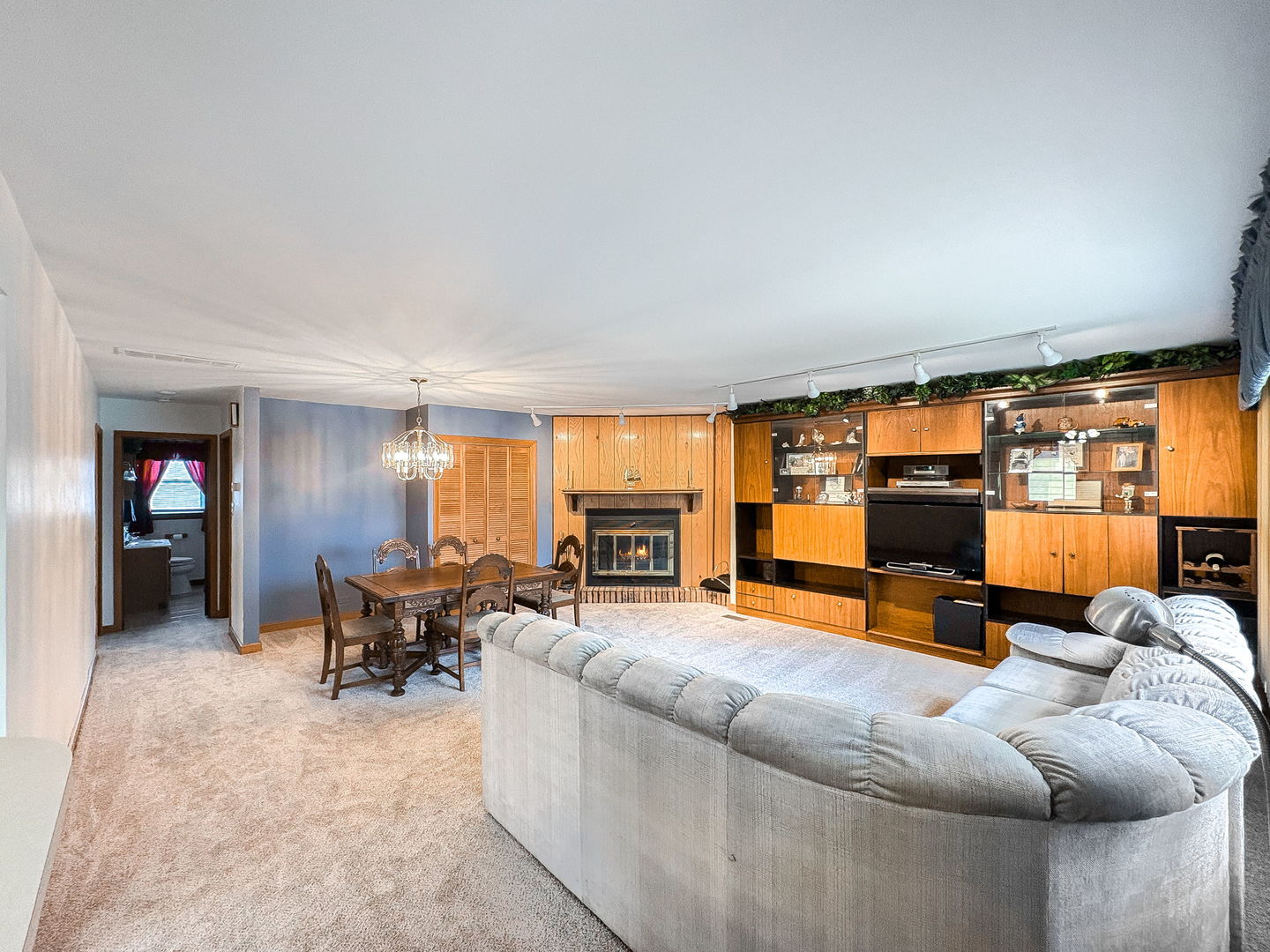 7331 W 114th Place, Worth, IL 60482