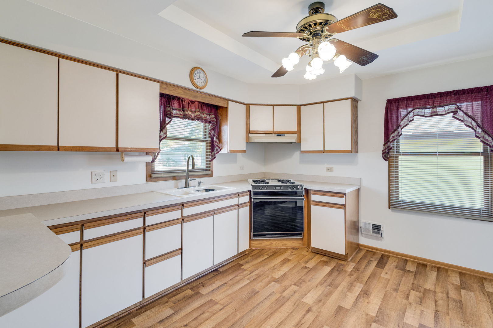 7331 W 114th Place, Worth, IL 60482