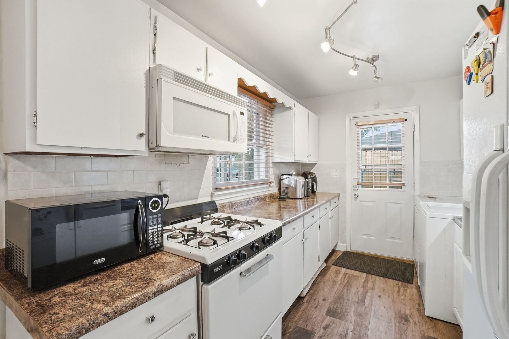 2212 W Capri Avenue, Joliet, IL 60436