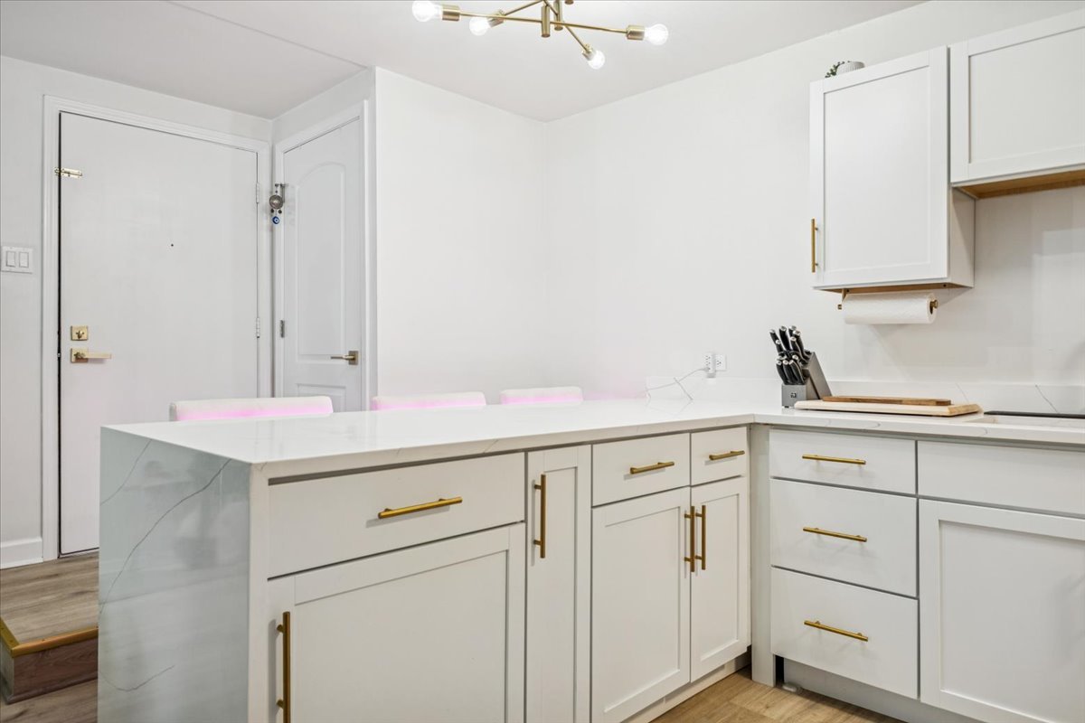 13933 James Drive #816, Crestwood, IL 60418