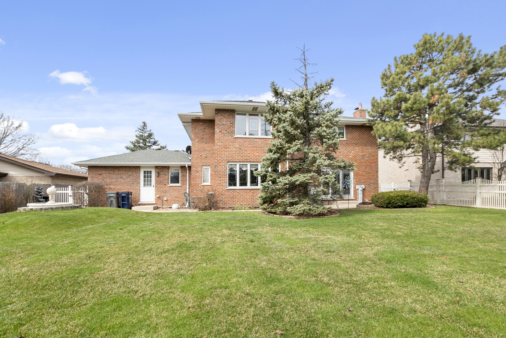 15631 Harbor Town Drive, Orland Park, IL 60462