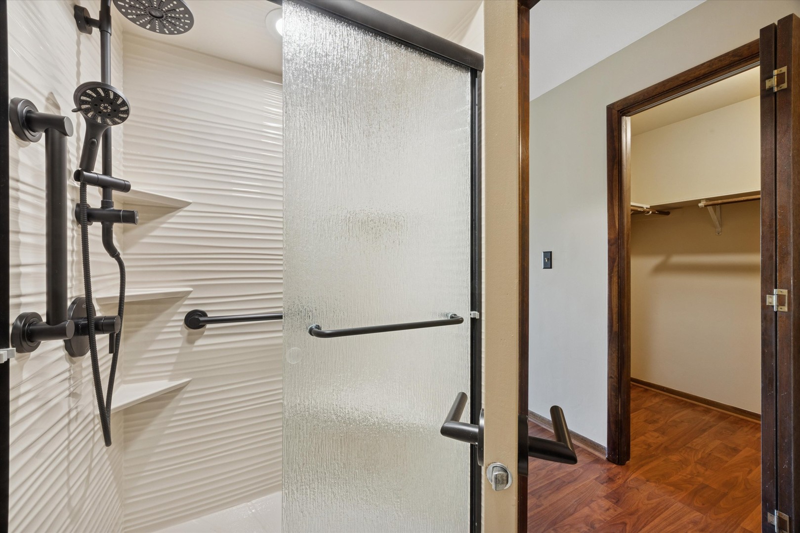 7990 Garfield Avenue #14-3, Burr Ridge, IL 60527