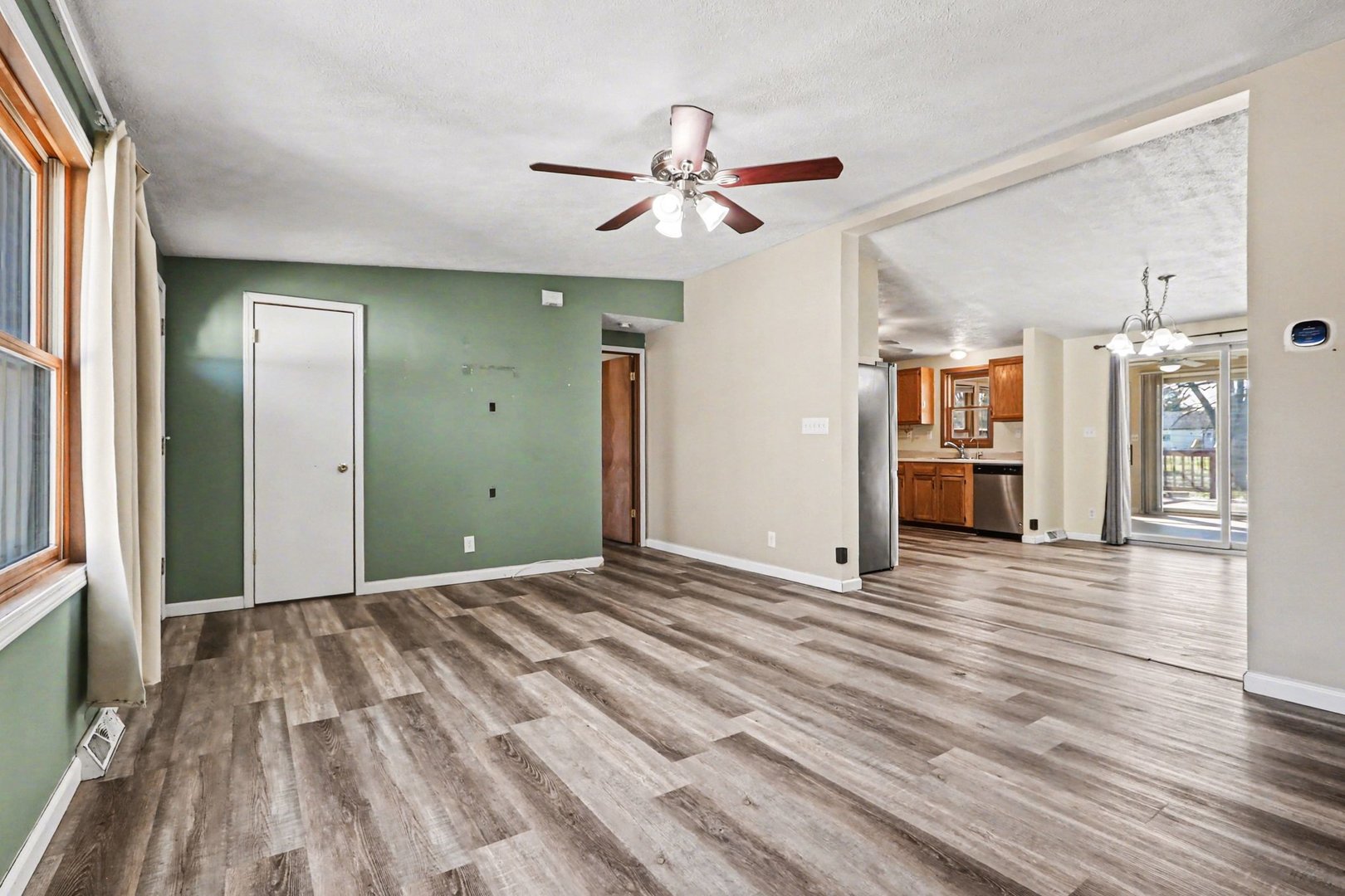 285 E 1st Street, Braidwood, IL 60408