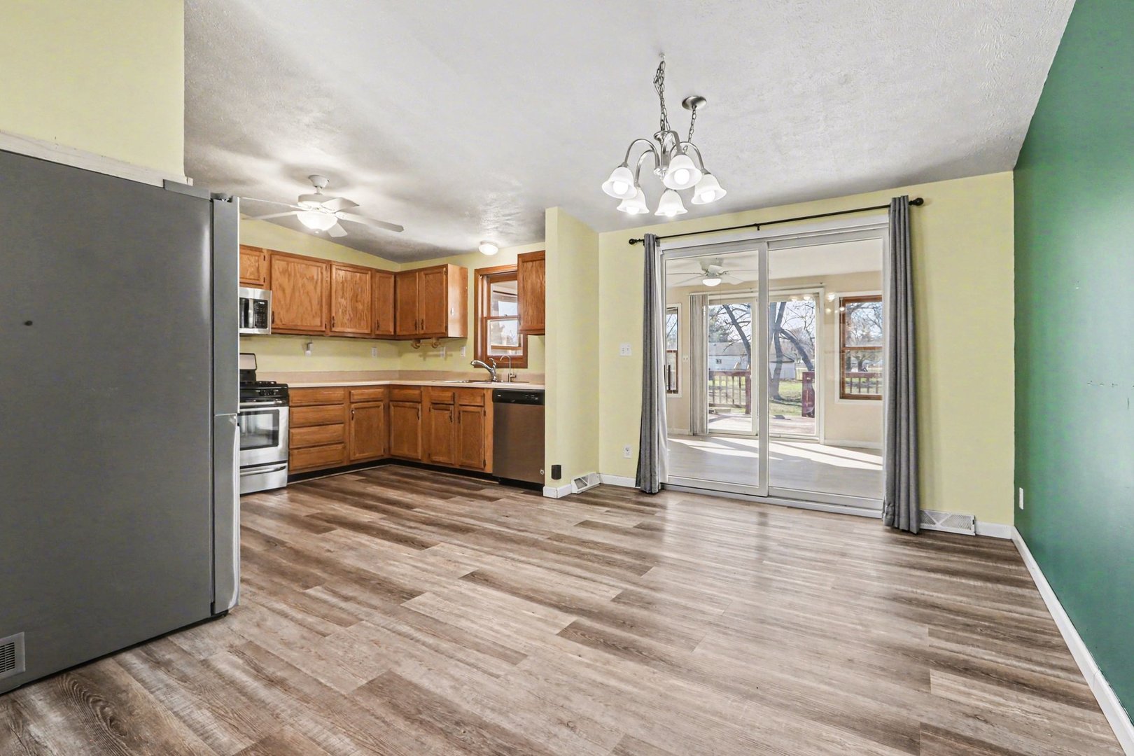 285 E 1st Street, Braidwood, IL 60408