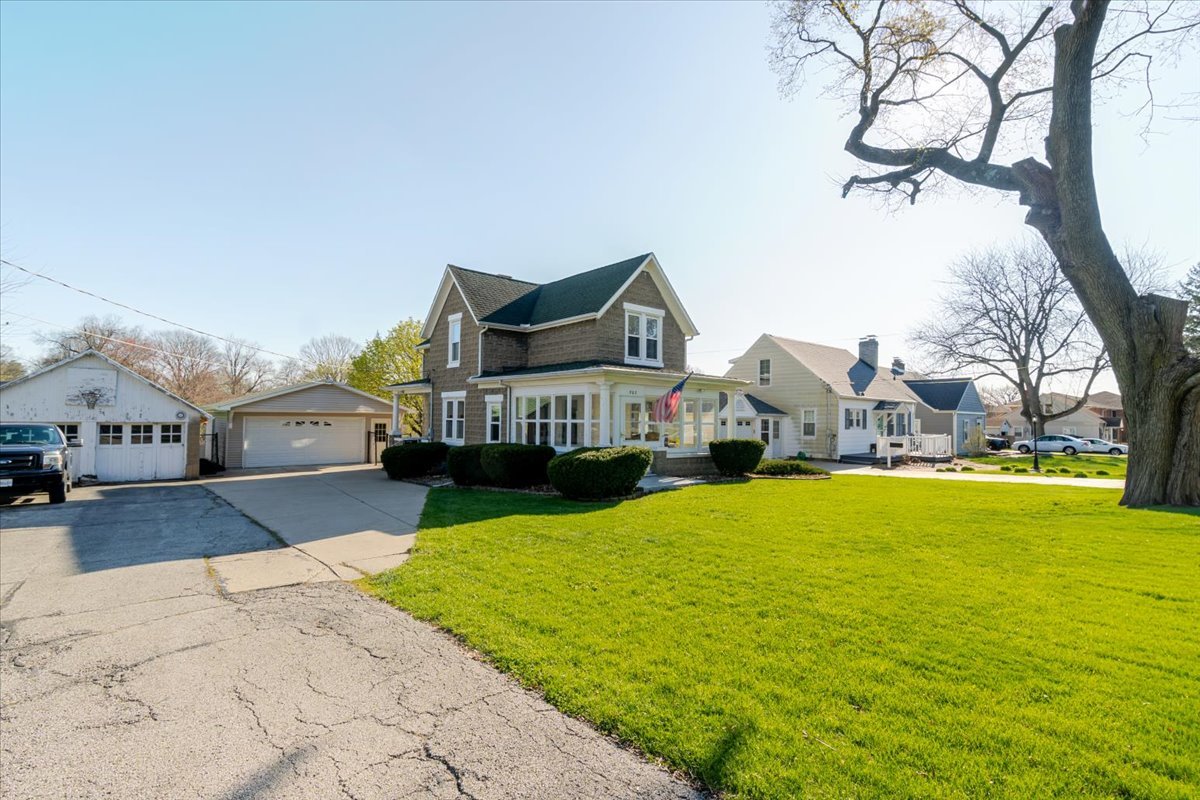 502 W Cruger Avenue, Eureka, IL 61530