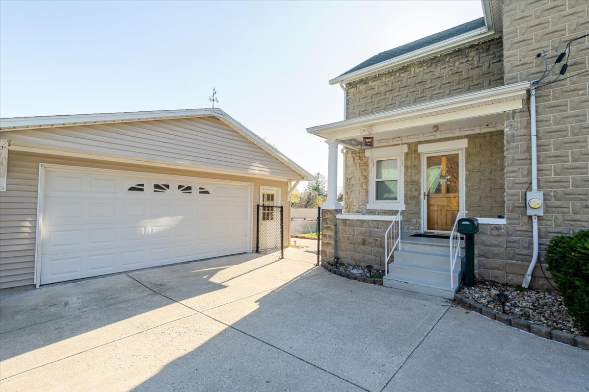 502 W Cruger Avenue, Eureka, IL 61530