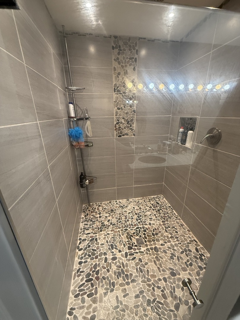 4 Yorkshire Drive, Lincolnshire, IL 60069