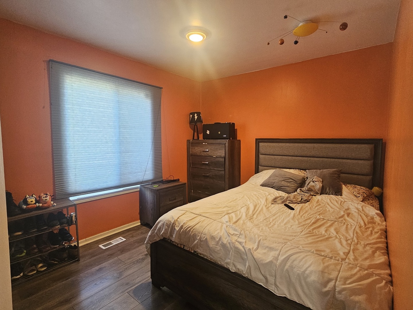 1353 Spring Valley Divide, Carol Stream, IL 60188