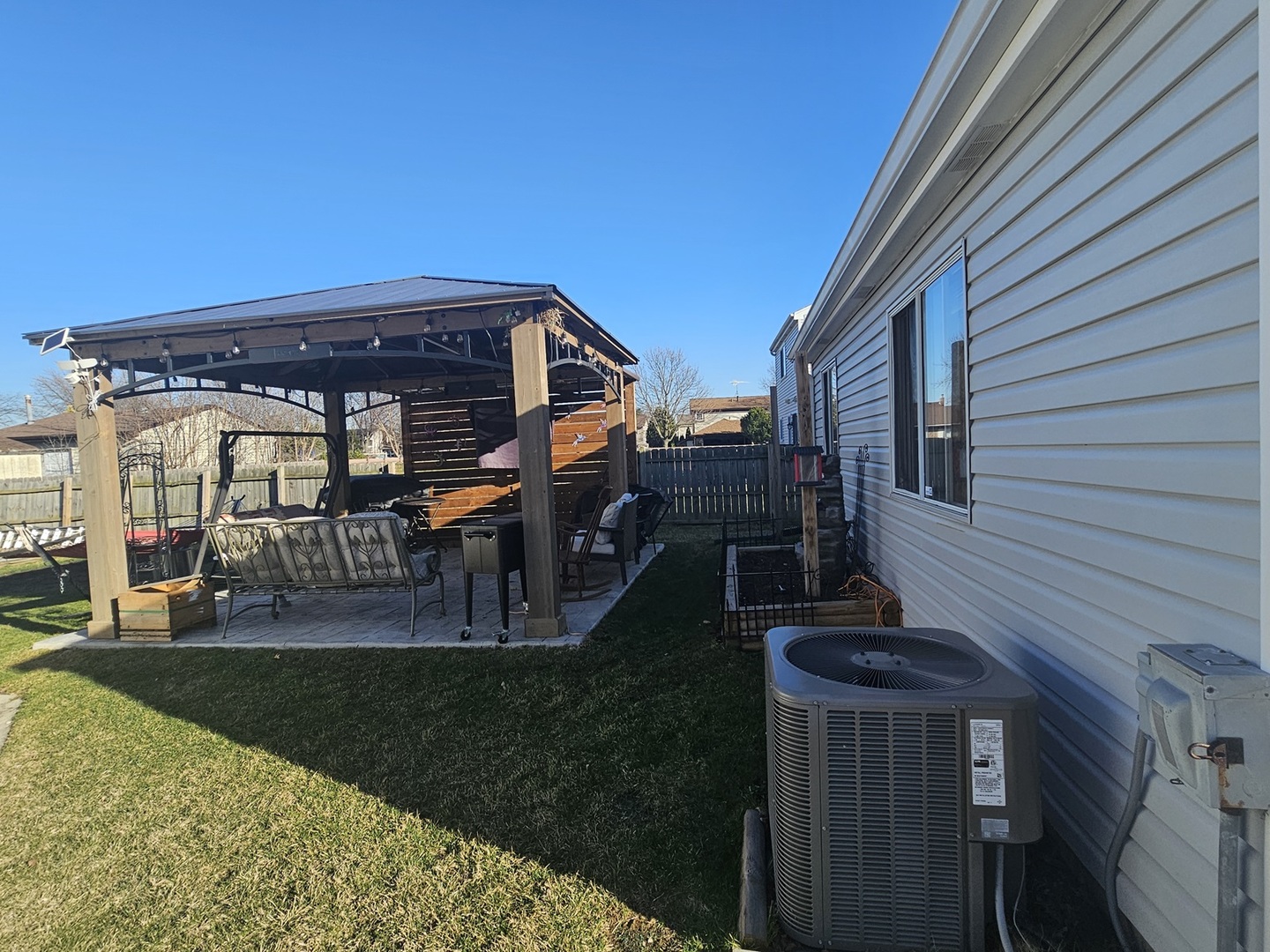 1353 Spring Valley Divide, Carol Stream, IL 60188