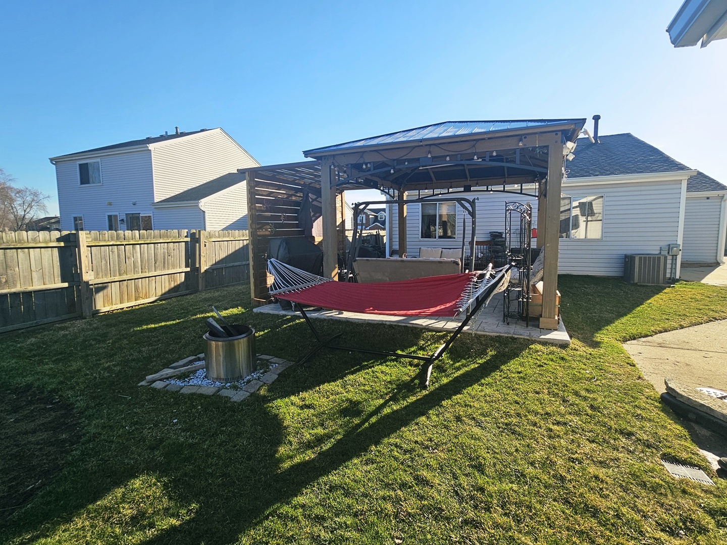 1353 Spring Valley Divide, Carol Stream, IL 60188