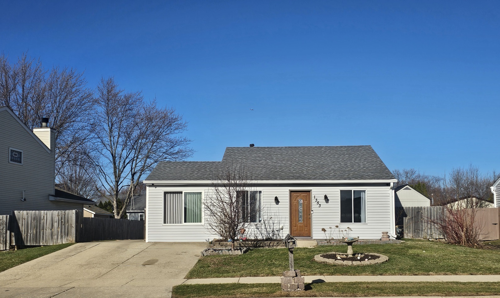 1353 Spring Valley Divide, Carol Stream, IL 60188