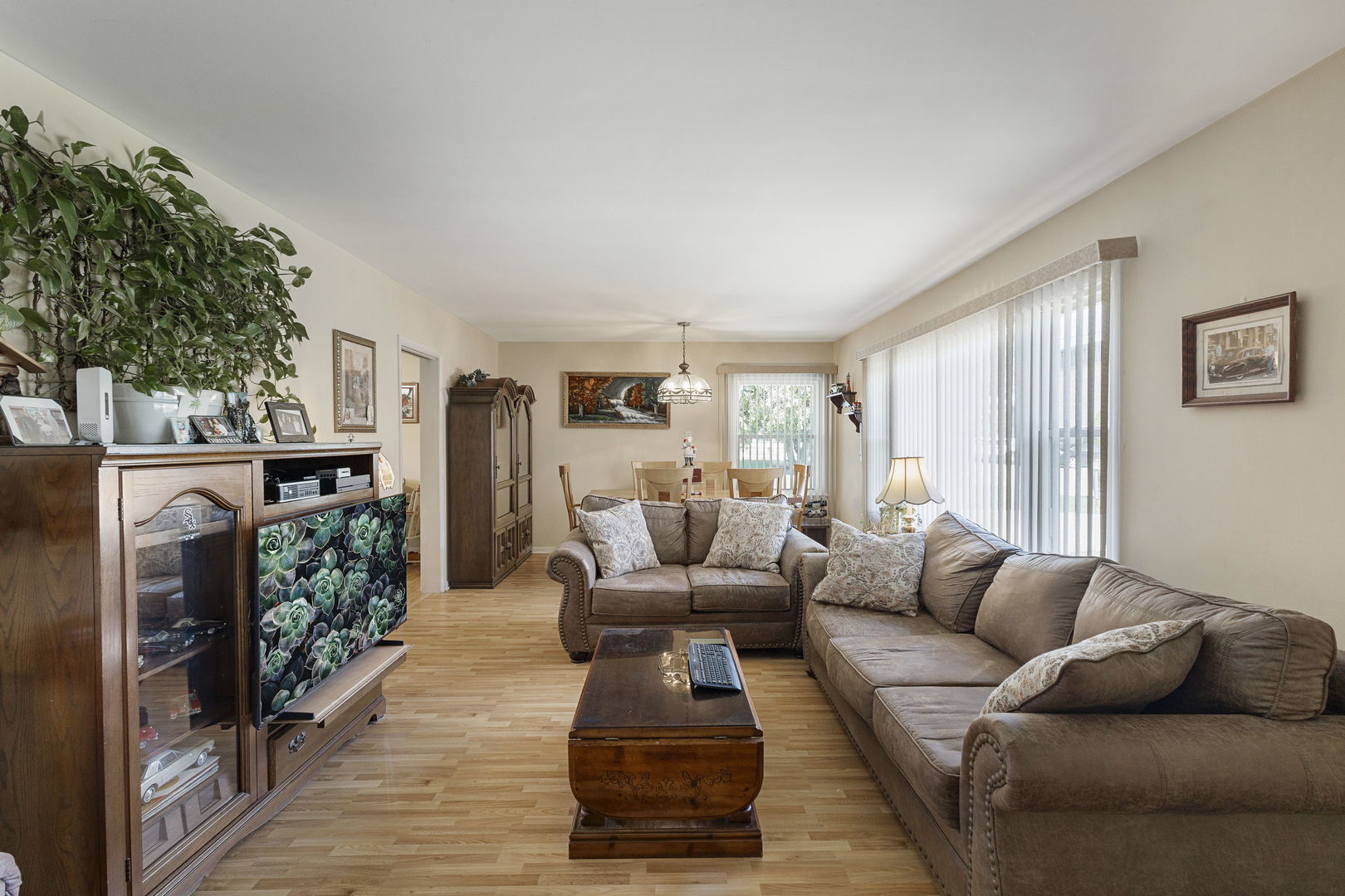 6900 W 112th Street, Worth, IL 60482