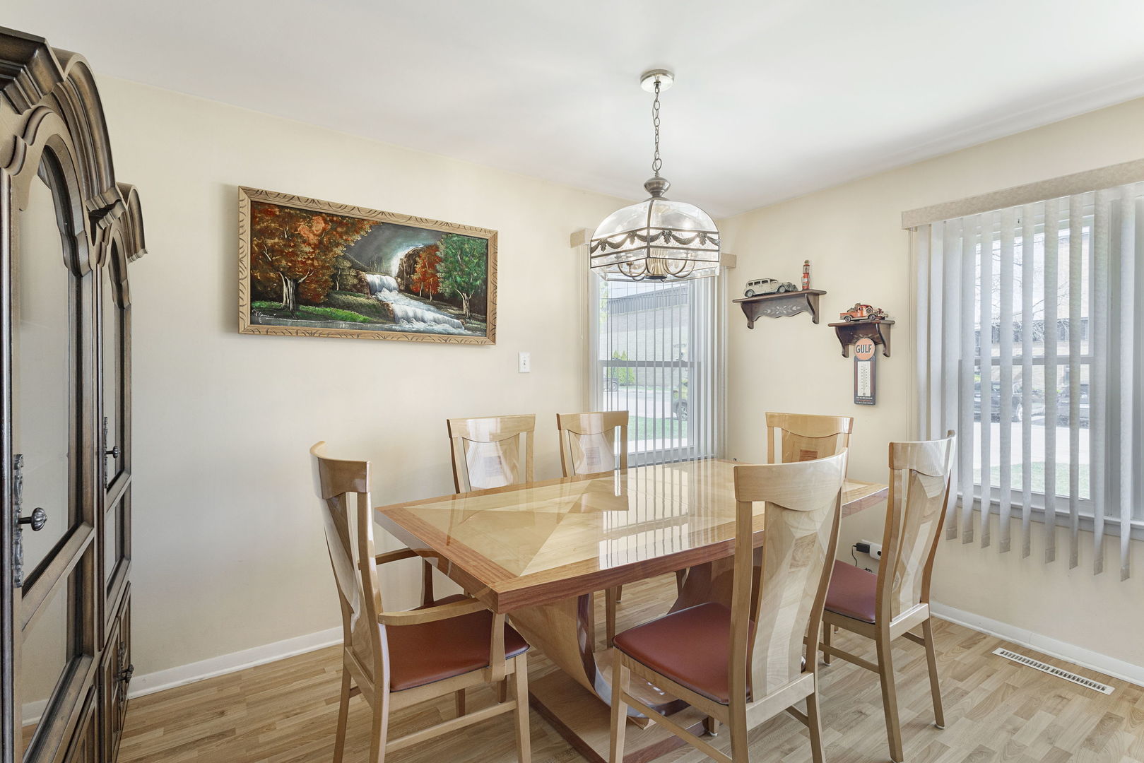 6900 W 112th Street, Worth, IL 60482