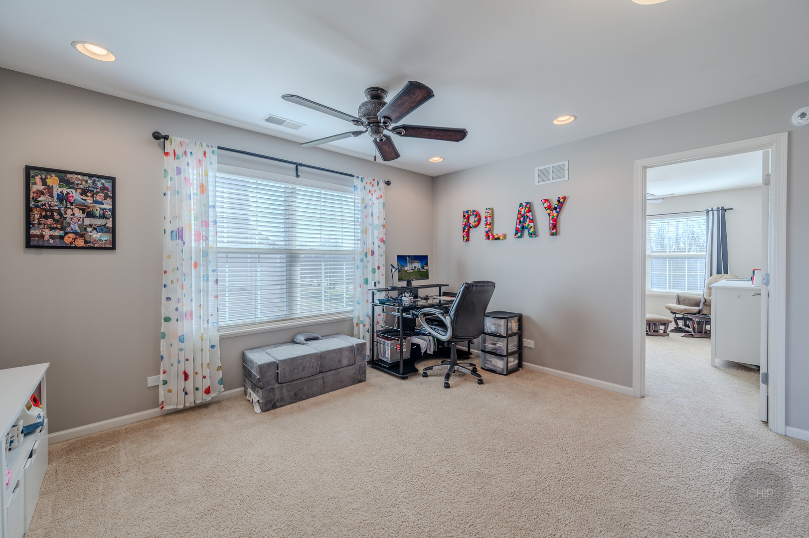 313 Monument Road, Elgin, IL 60124