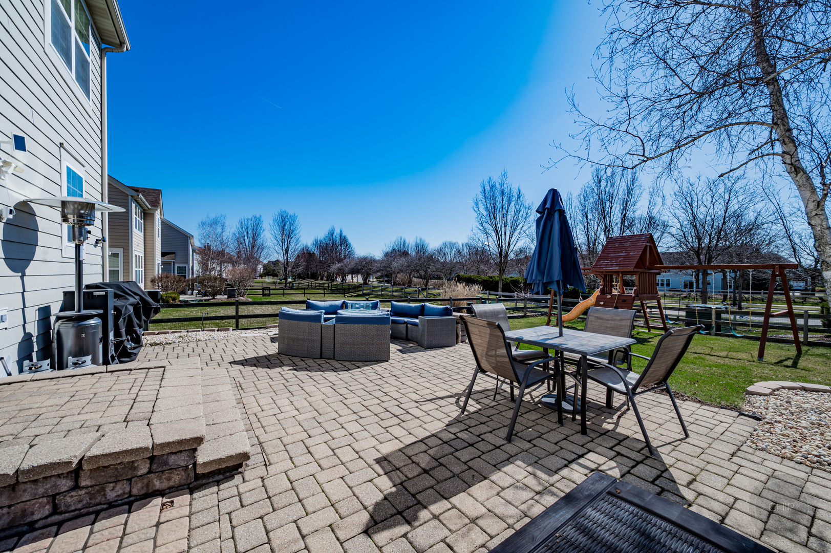 313 Monument Road, Elgin, IL 60124