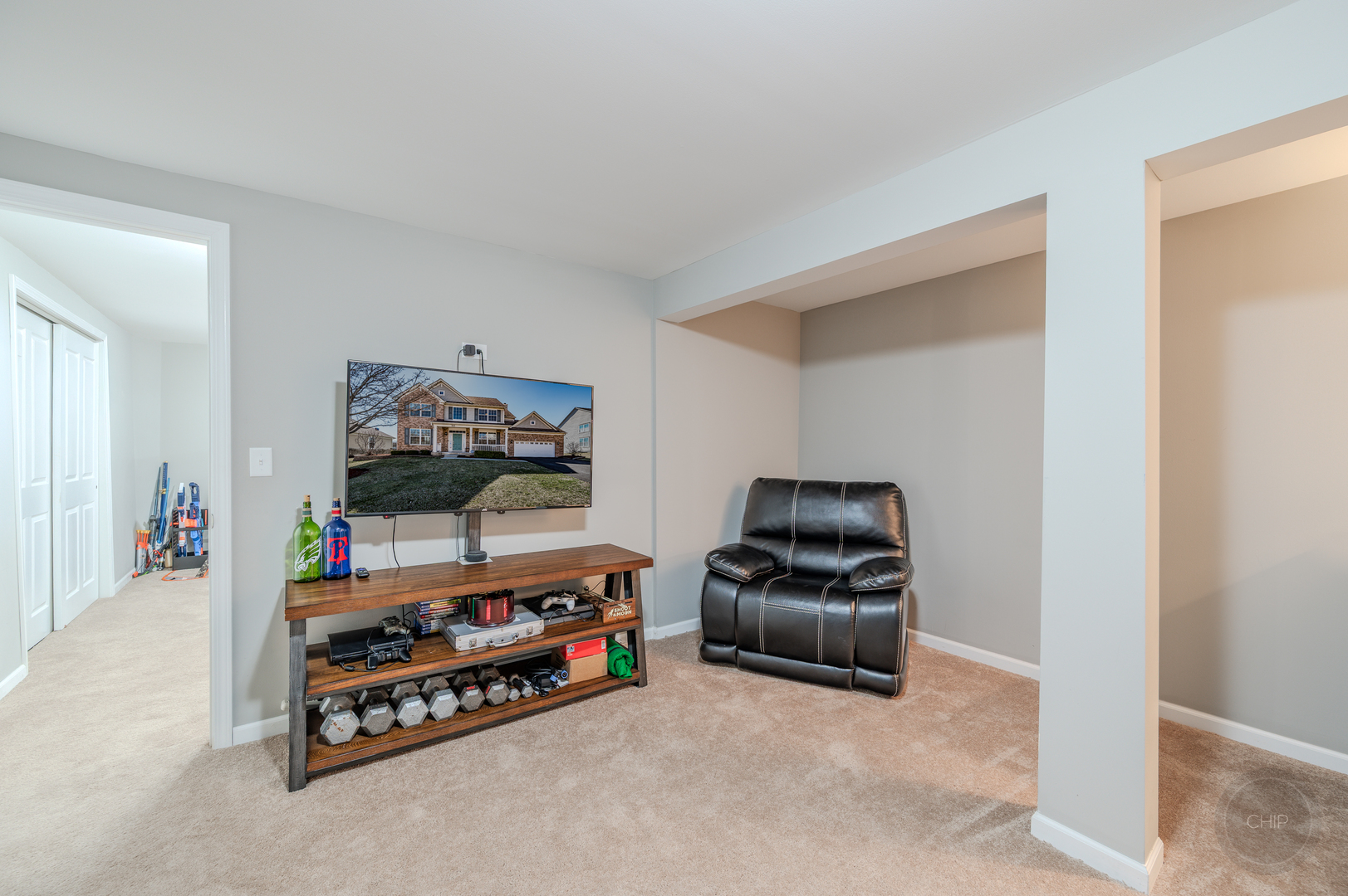 313 Monument Road, Elgin, IL 60124