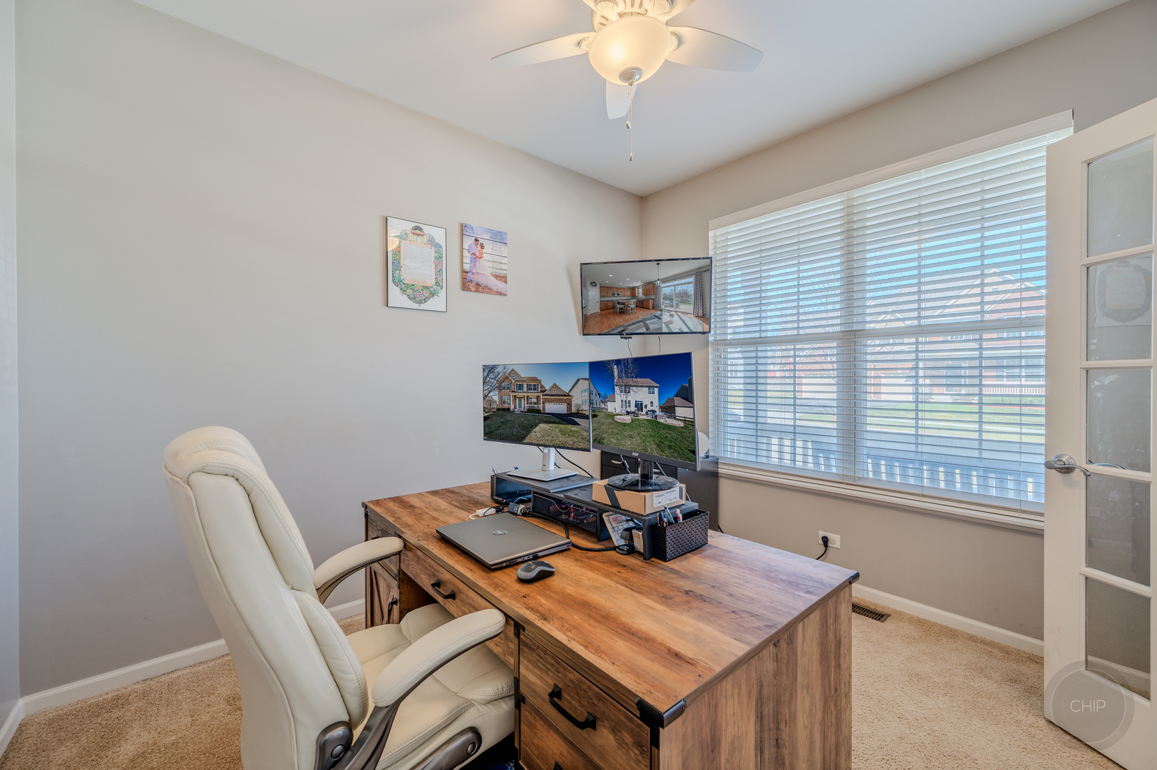 313 Monument Road, Elgin, IL 60124