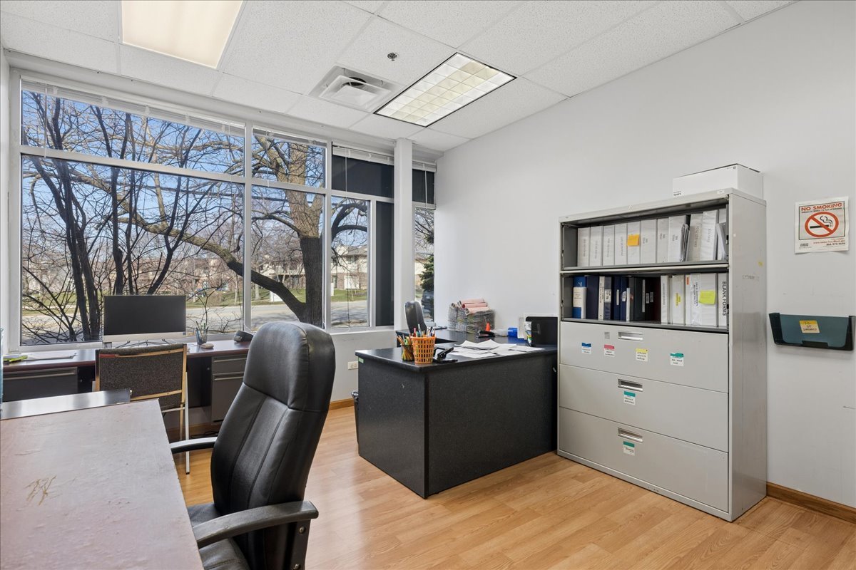 800 E Woodfield Road #117, Schaumburg, IL 60173