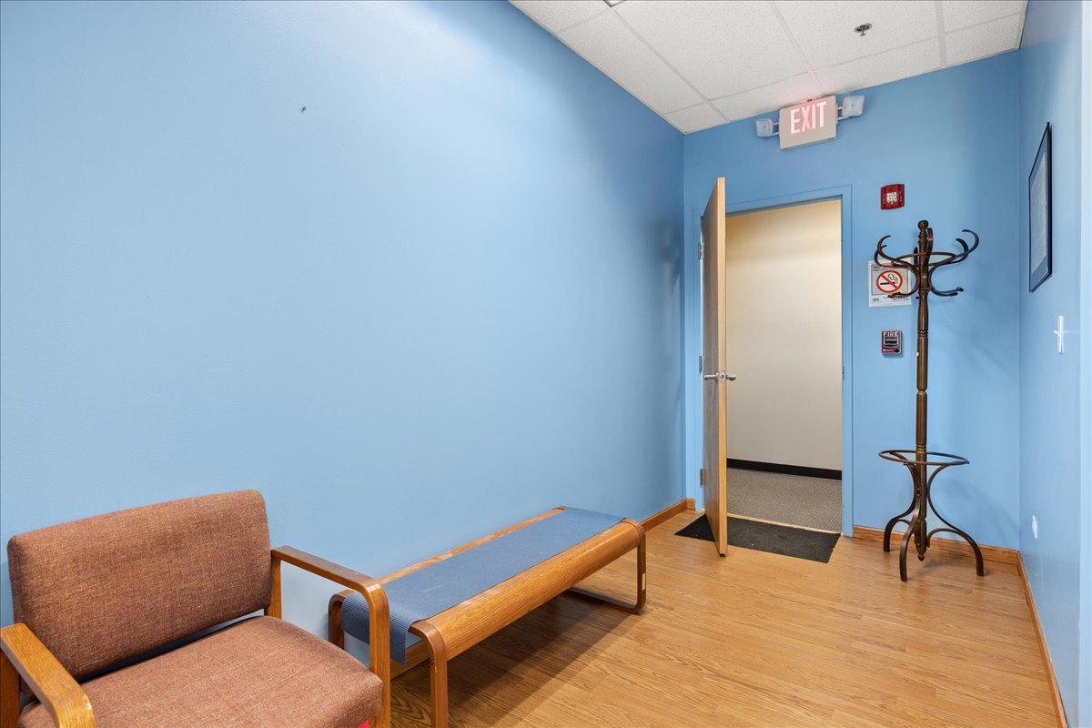 800 E Woodfield Road #117, Schaumburg, IL 60173