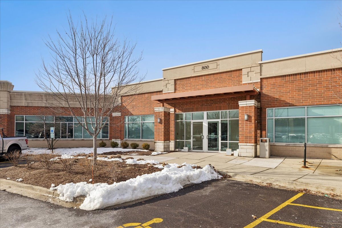 800 E Woodfield Road #117, Schaumburg, IL 60173