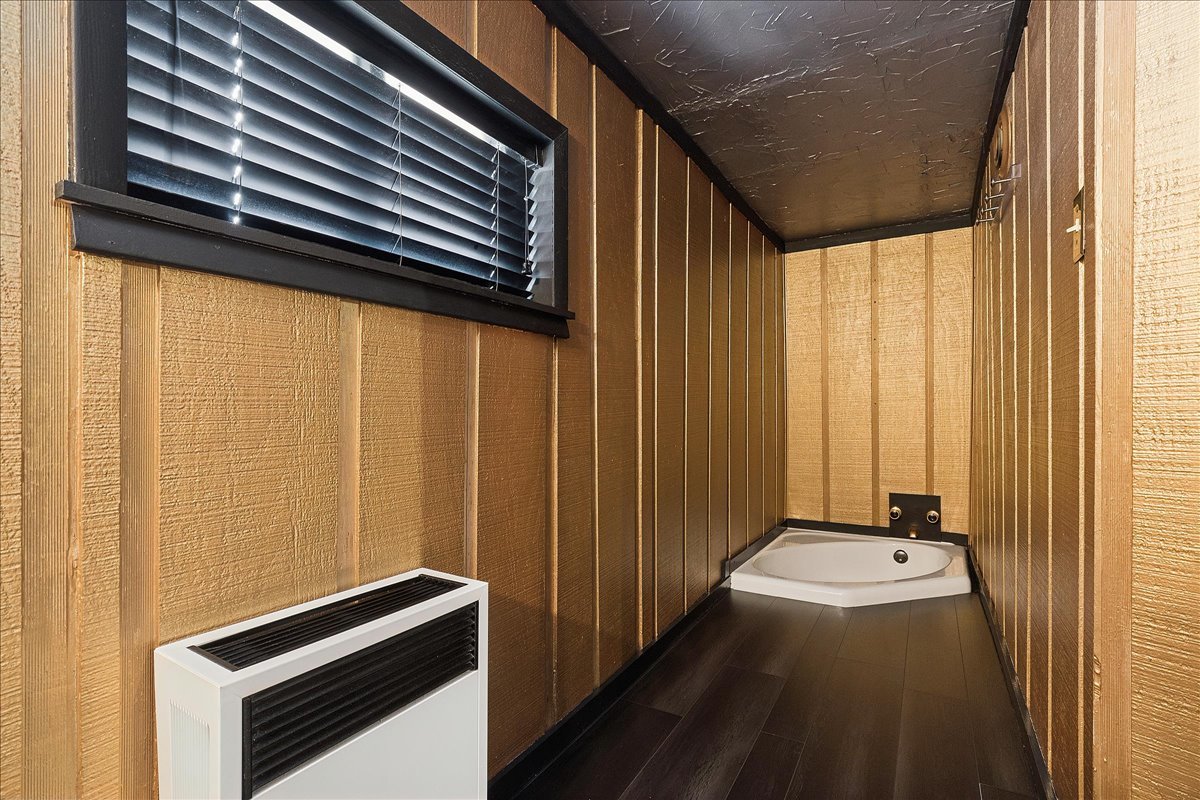 3640 S Lowe Avenue, Chicago, IL 60609