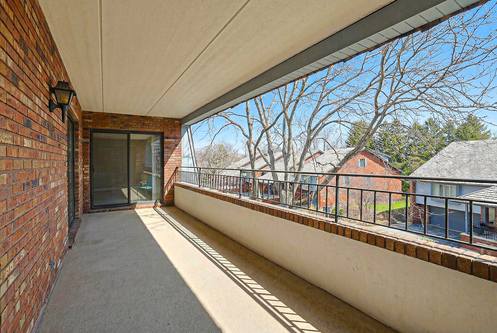 200 Red Top Drive #302, Libertyville, IL 60048