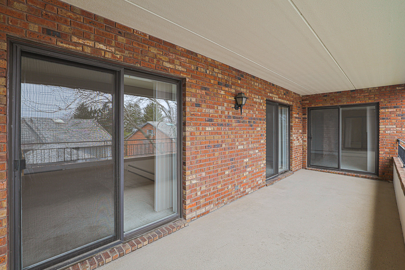 200 Red Top Drive #302, Libertyville, IL 60048