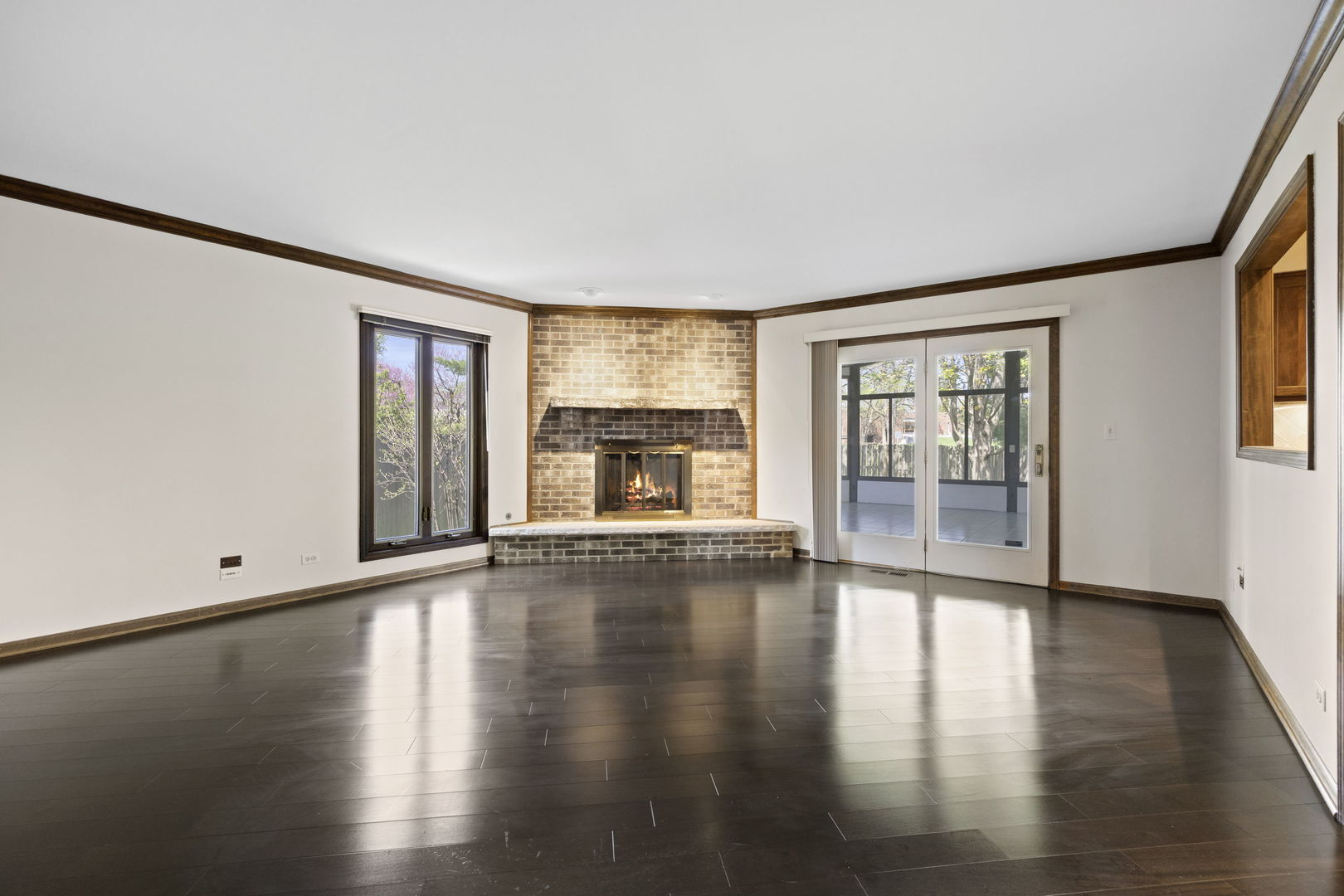 2S534 Danbury Drive, Glen Ellyn, IL 60137