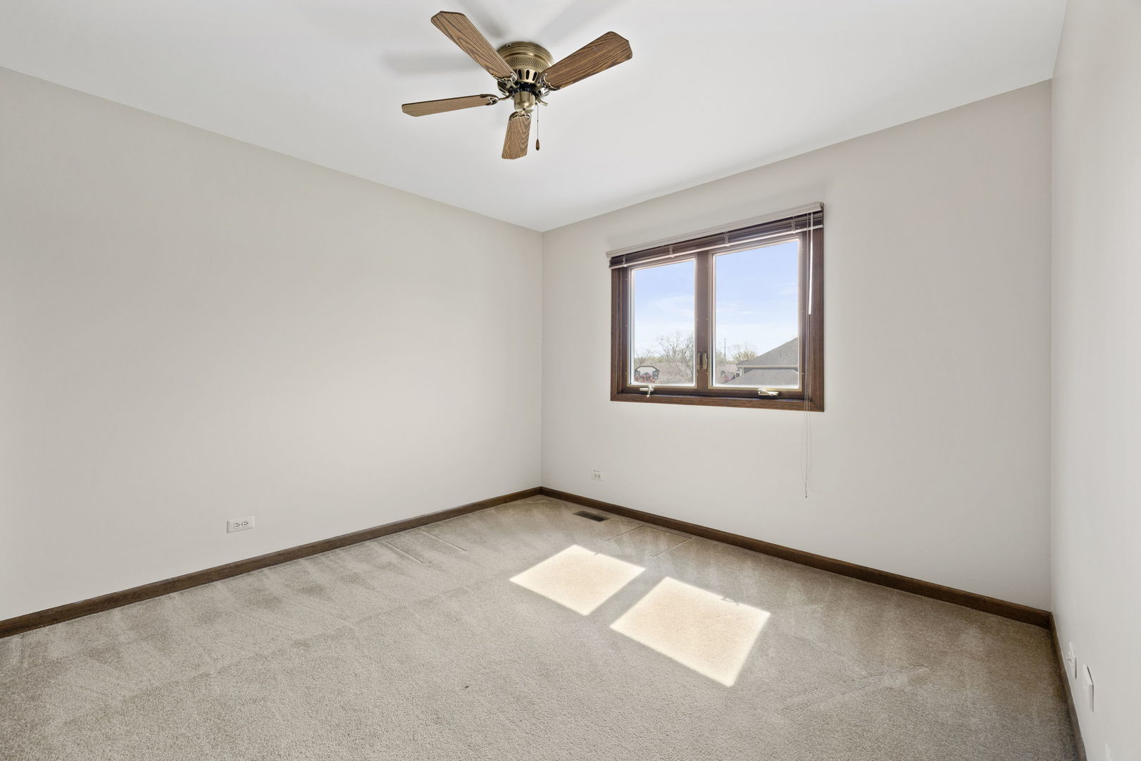 2S534 Danbury Drive, Glen Ellyn, IL 60137