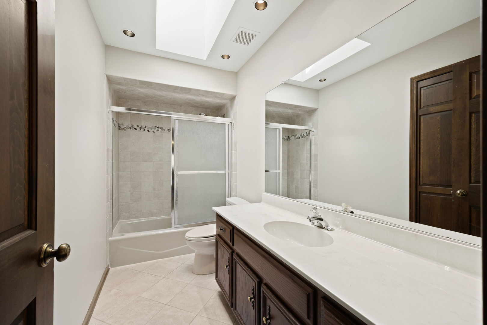 2S534 Danbury Drive, Glen Ellyn, IL 60137