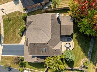 2S534 Danbury Drive, Glen Ellyn, IL 60137