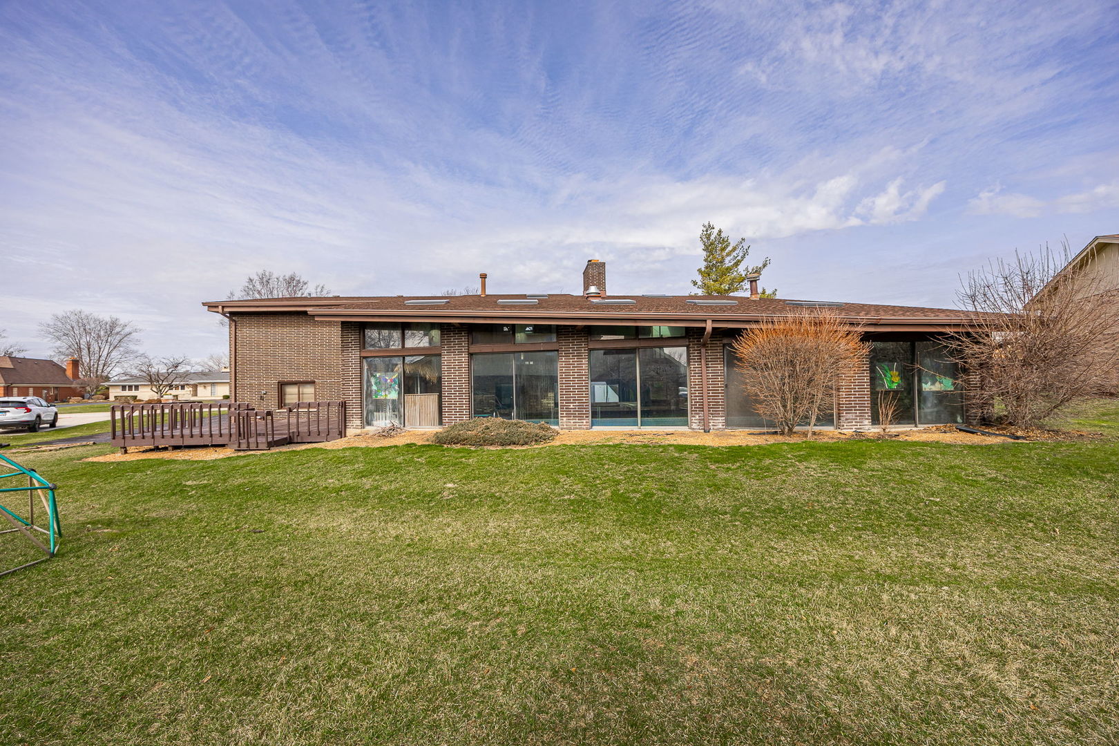 8405 Carriage Green Drive, Darien, IL 60561