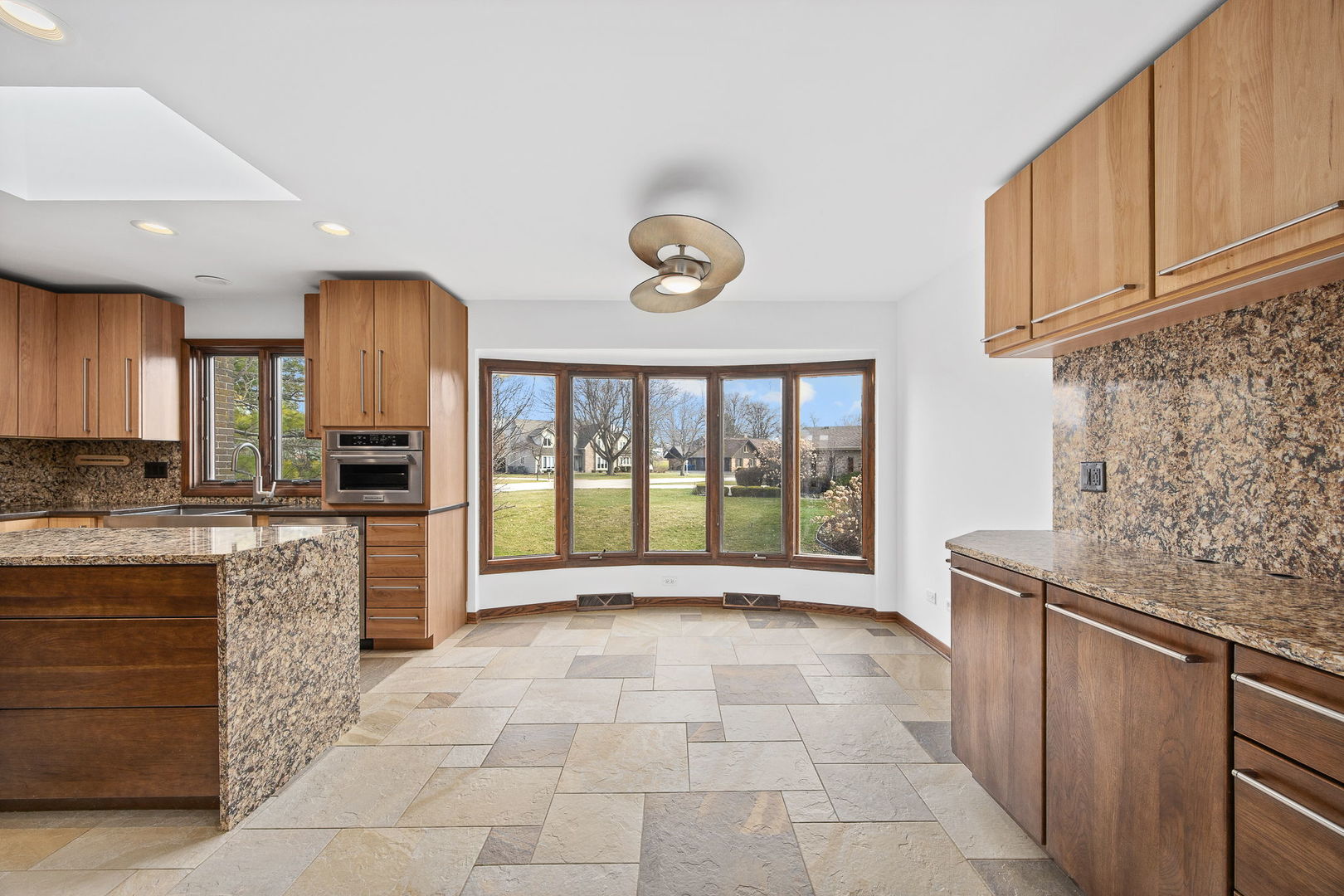 8405 Carriage Green Drive, Darien, IL 60561