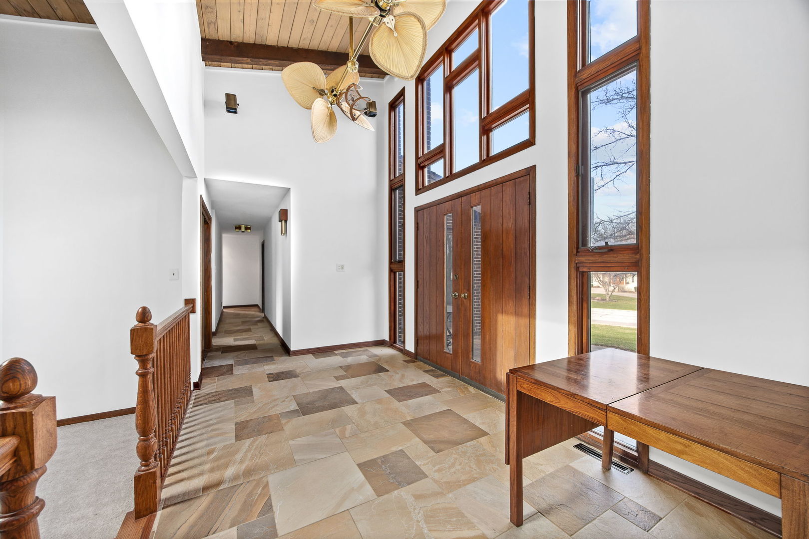 8405 Carriage Green Drive, Darien, IL 60561