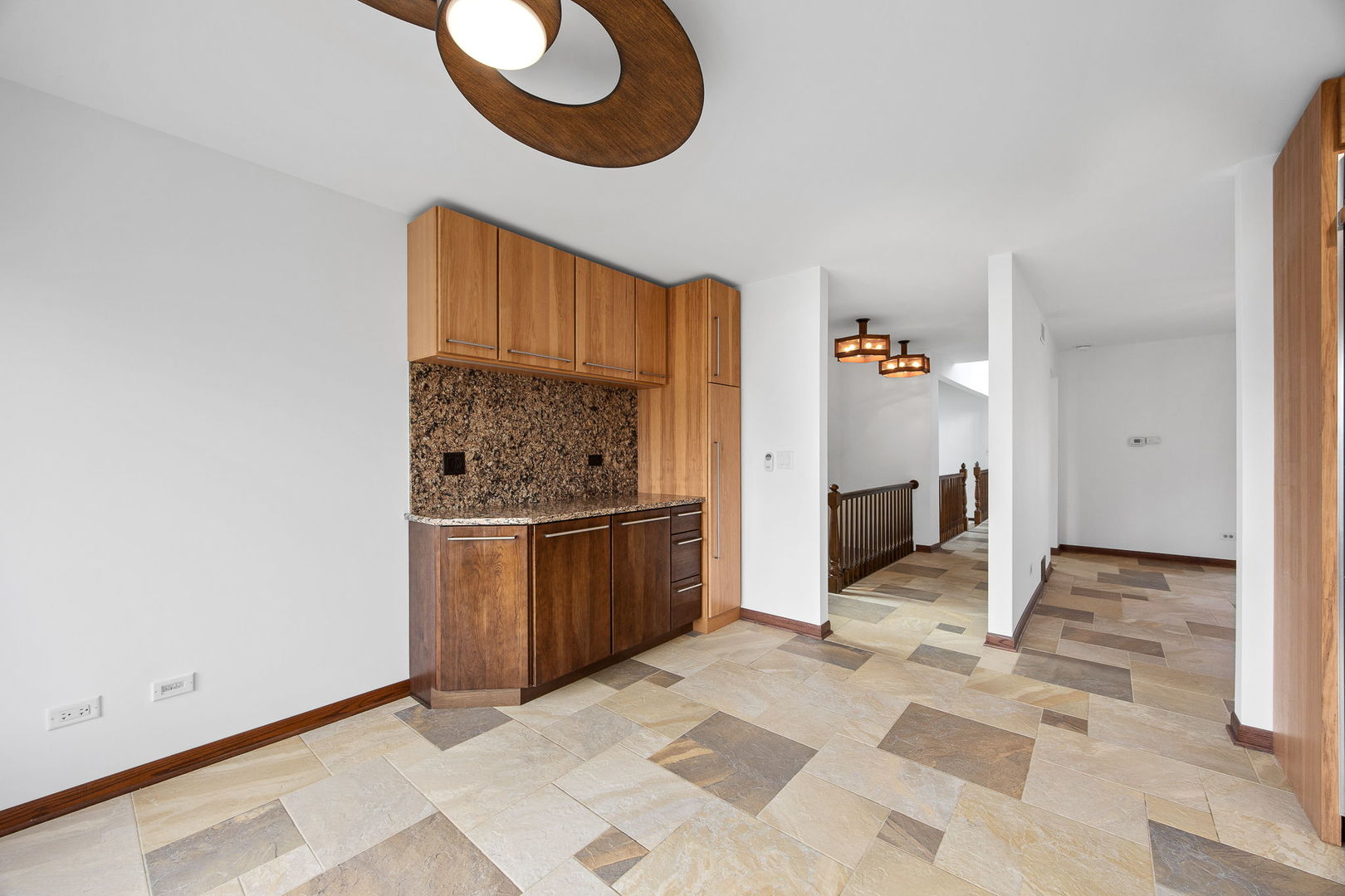 8405 Carriage Green Drive, Darien, IL 60561