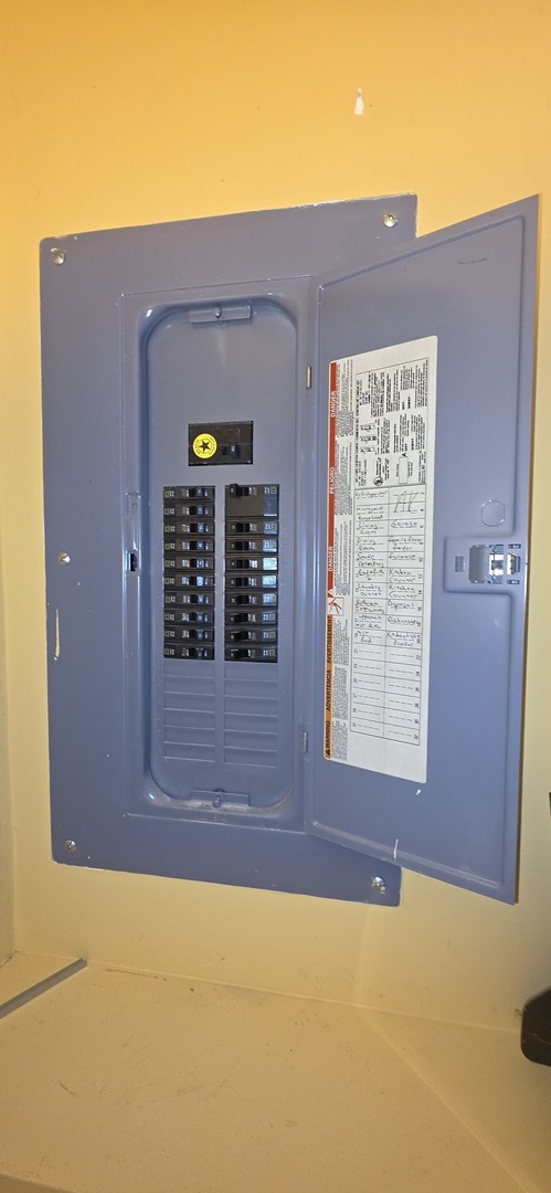 145 Enclave Circle #D, Bolingbrook, IL 60440