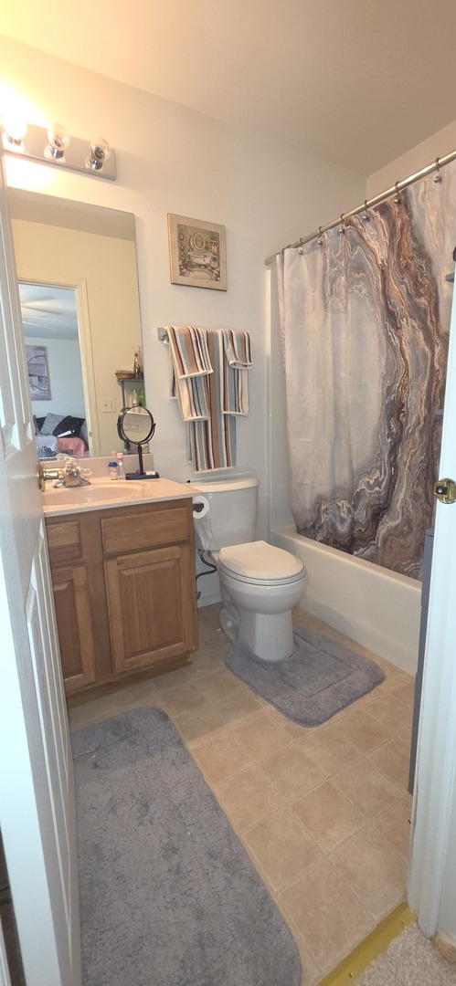 145 Enclave Circle #D, Bolingbrook, IL 60440