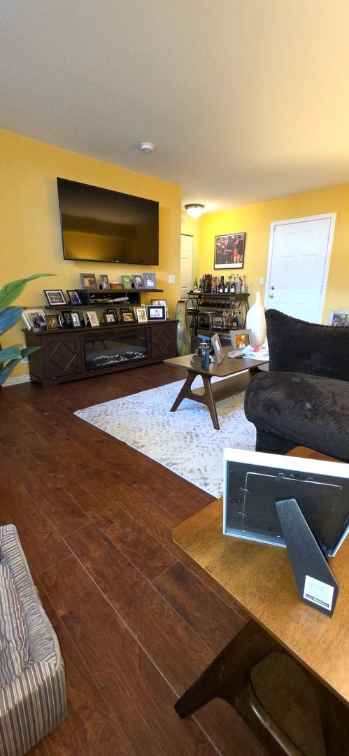 145 Enclave Circle #D, Bolingbrook, IL 60440