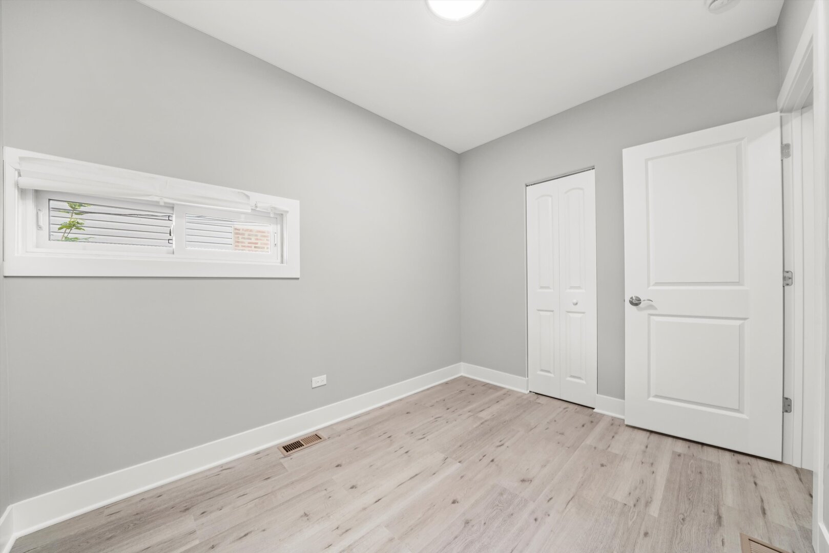 819 E 98th Place, Chicago, IL 60628